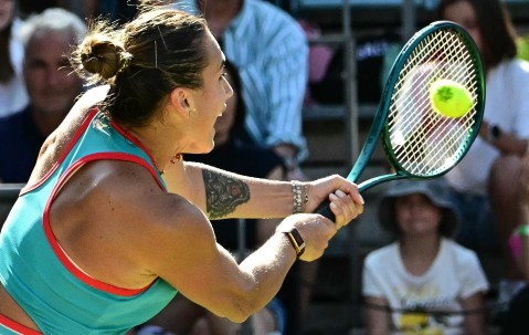 爱游戏体育-莎拉波娃爆冷击败巴塞罗那，赛事规则更新引爆全场！的简单介绍