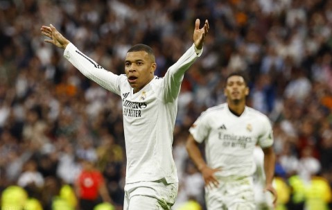 AYX-姆巴佩意外战胜DWG，刷新纪录引爆全场！