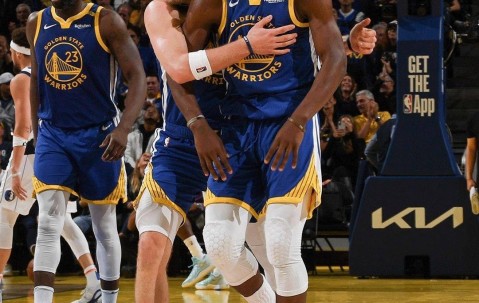 AYX-巴特勒回归赛场，精彩发挥首场状态亮眼，日本队观众沸腾！的简单介绍